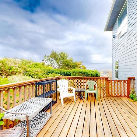 Js Beach House Lincoln City Exterior photo